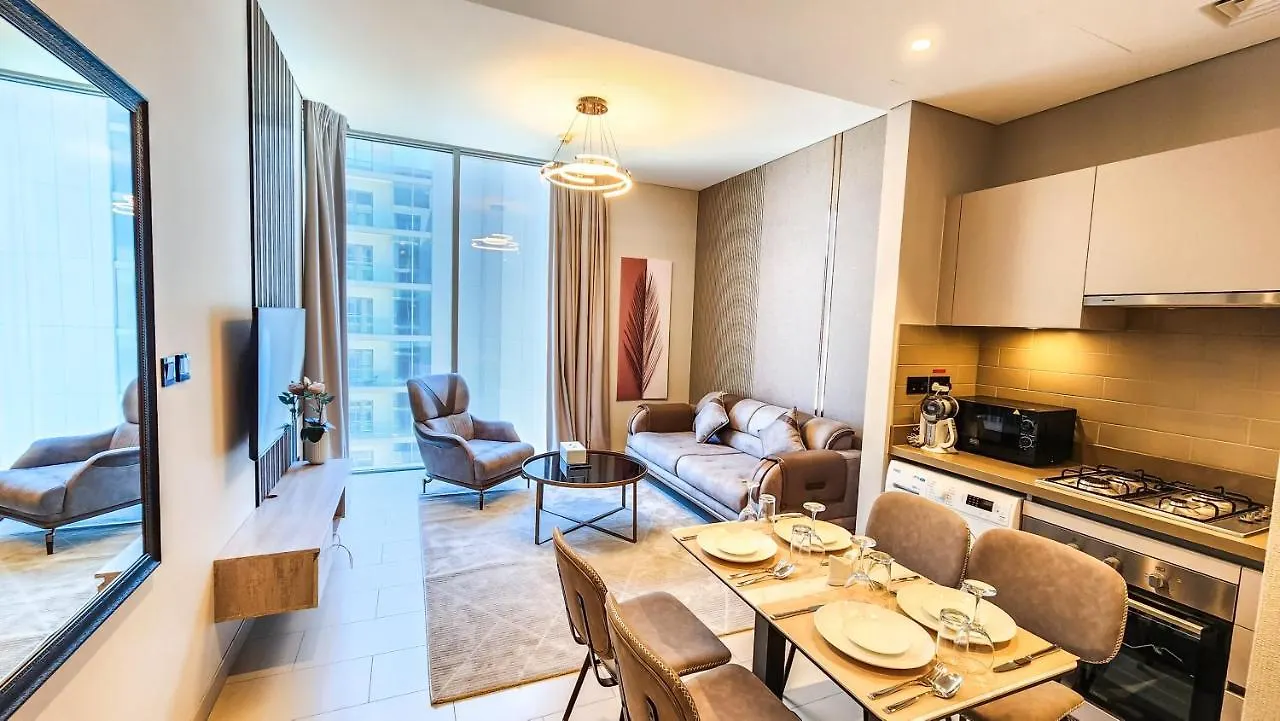 Stay By Latinem Luxury 1Br Holiday Home Cvr A3001 Near Burj Khalifa Dubai