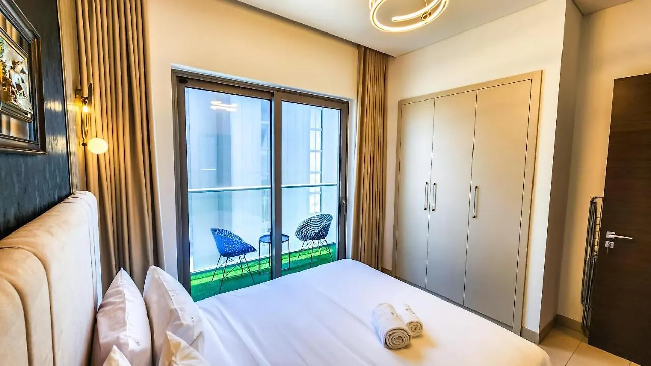 Stay By Latinem Luxury 1Br Holiday Home Cvr A3001 Near Burj Khalifa Dubai Apartment